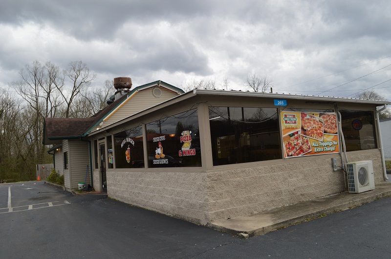 The Lunch Box: 268 Colyar Street, Tracy City, TN 37387